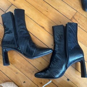 Crocodile faux heels